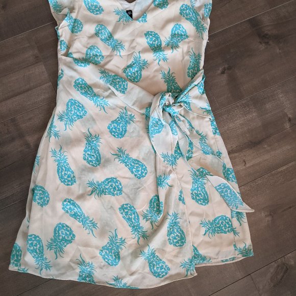 Design Lab Pineapple Print Wrap Dress - Picture 7 of 7